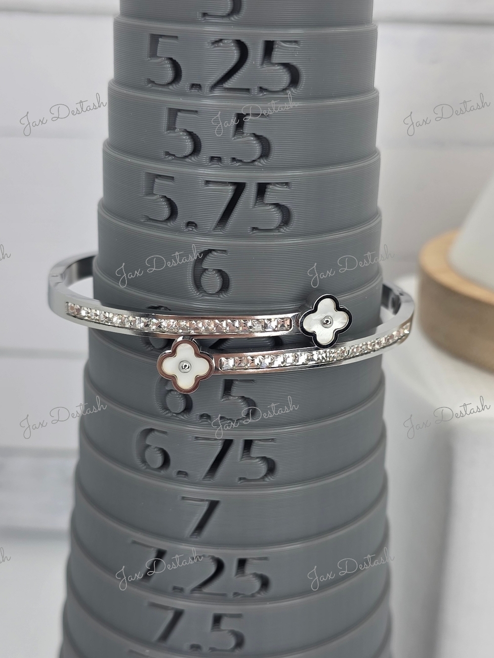 Stainless Steel Silver Tone Mother Of Pearl Flower Bracelet BR122 - Picture 3 of 3